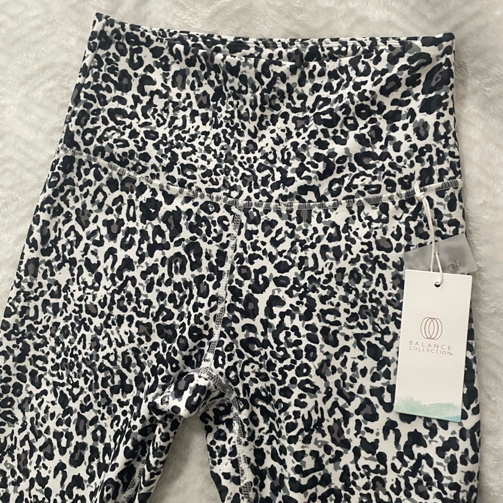 NWT Leopard print leggings